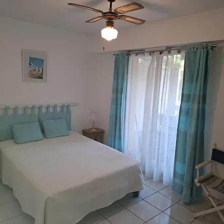 F2 Piscine à St Raphaël Apartamento *